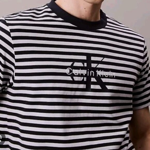 Calvin Klein Monogram Men's Stripe Relaxed T-shirt Size Medium - Picture 11 of 11